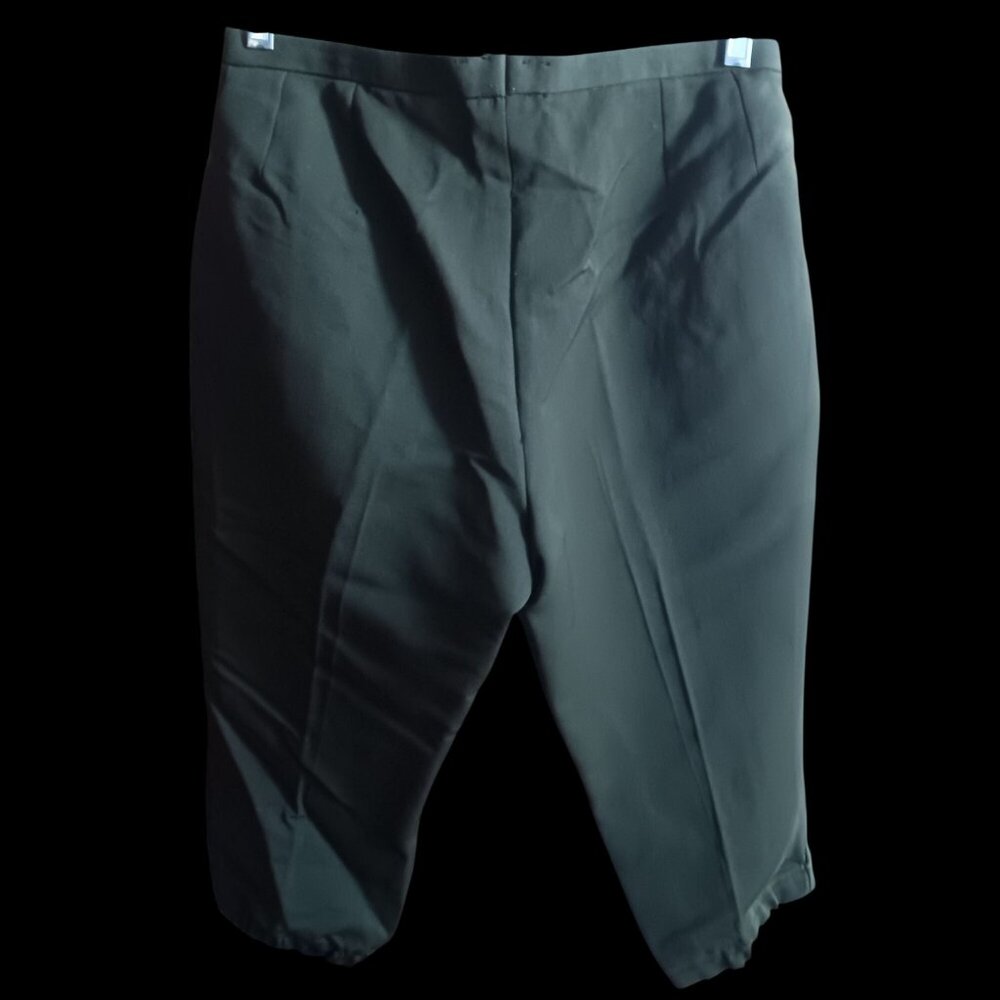 Vintage Military-Style Green Stretch Nylon High-Waisted Pants Capri 1960s 29W